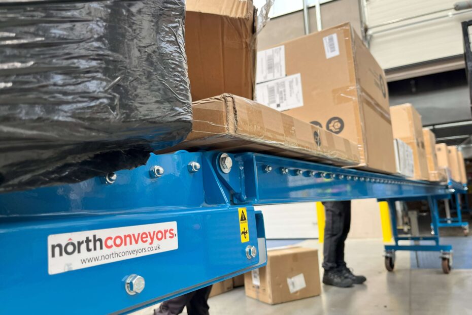 Conveyor System for Unloading Containers